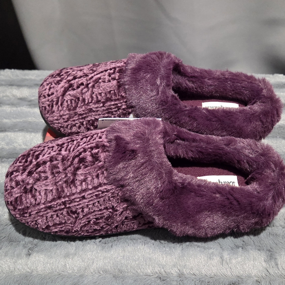 Dearfoams Memory Foam Slippers in Rich Purple